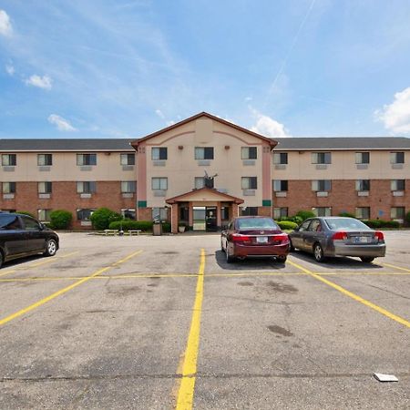 Oyo Hotel Portage I-94 Екстериор снимка