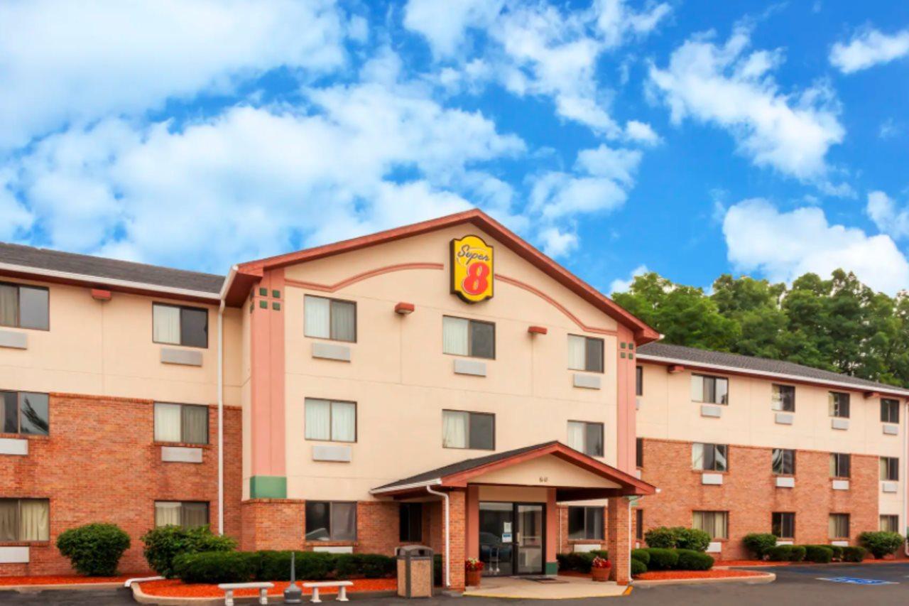Oyo Hotel Portage I-94 Екстериор снимка
