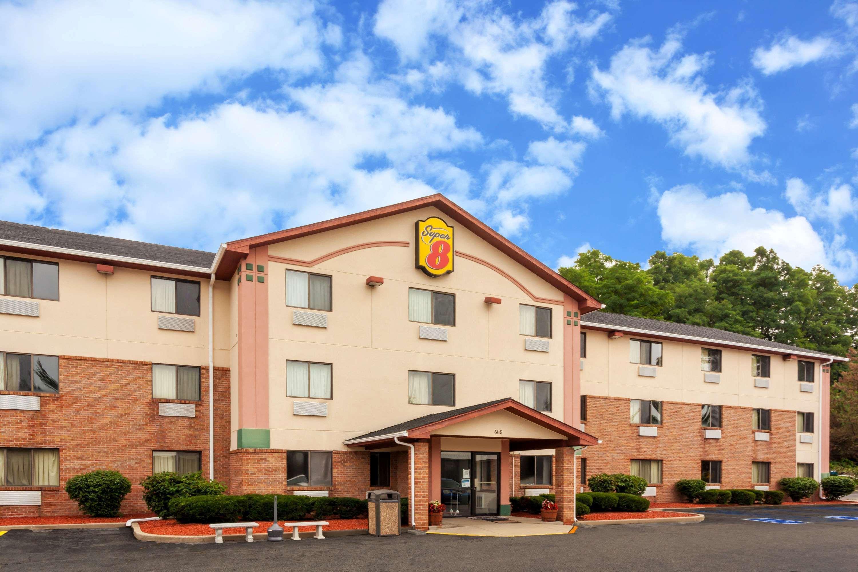 Oyo Hotel Portage I-94 Екстериор снимка
