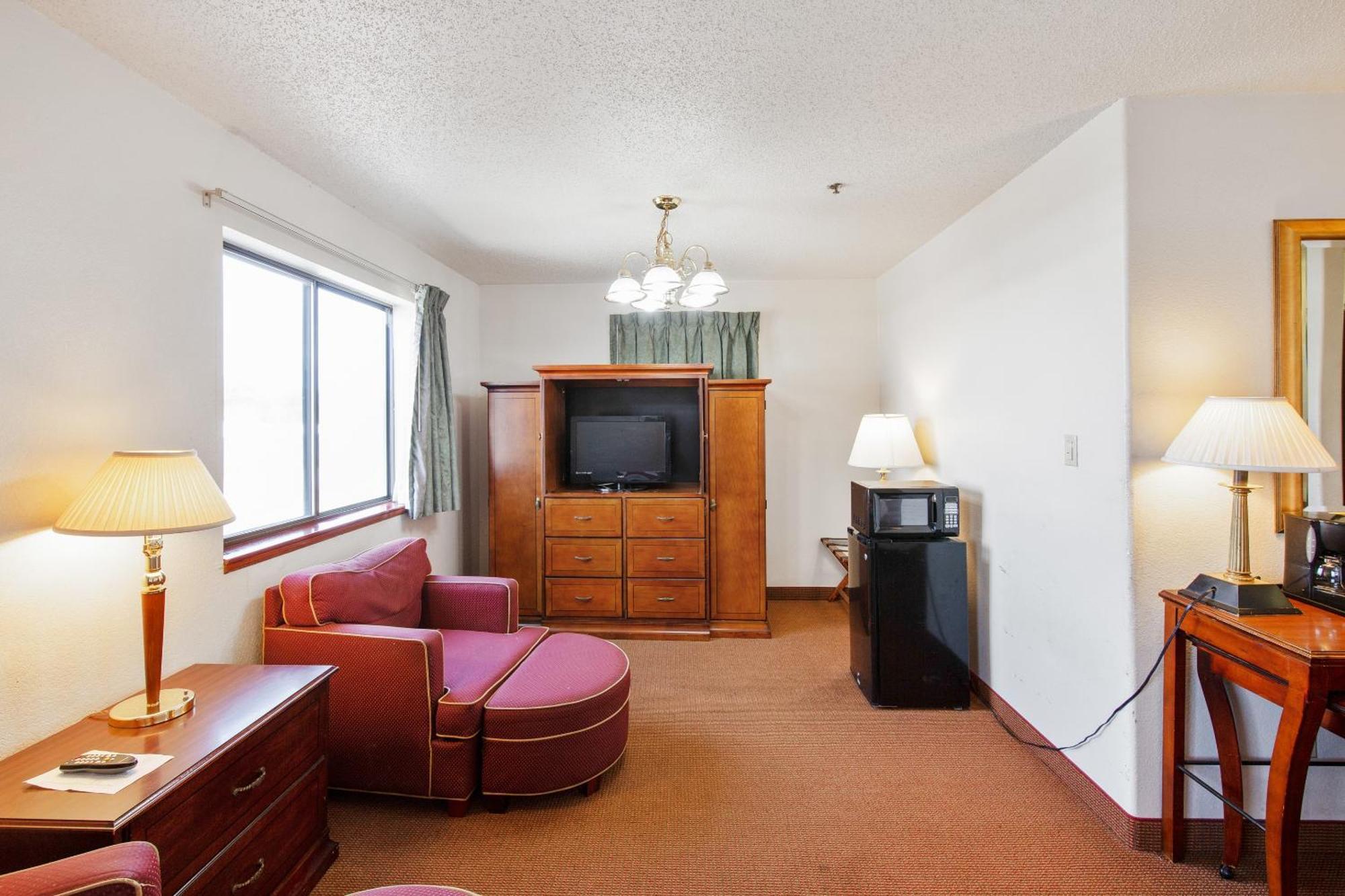 Oyo Hotel Portage I-94 Екстериор снимка